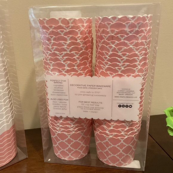 2 New Packages of  Baking Cups - Pink & White 🌸 - Picture 3 of 3